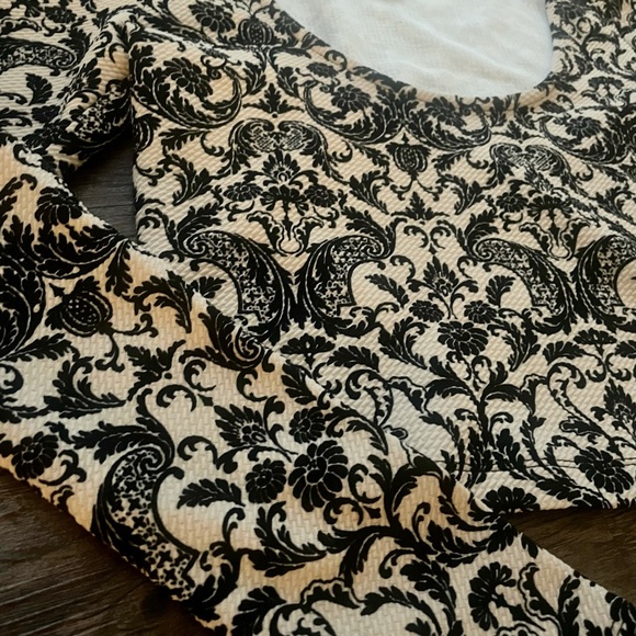 Long sleeved crop top - Picture 4 of 4